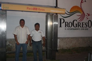 Entregan paralibros en el puerto de progreso Entregan paralibros en el puerto de progreso