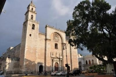 Acuden feligreses meridanos a “lavar sus culpas” por la Navidad. Acuden feligreses meridanos a “lavar sus culpas” por la Navidad.