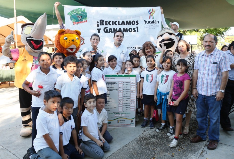 Alberga “Recicla por tu bienestar” programa para beneficiar a jefas de familia Alberga “Recicla por tu bienestar” programa para beneficiar a jefas de familia