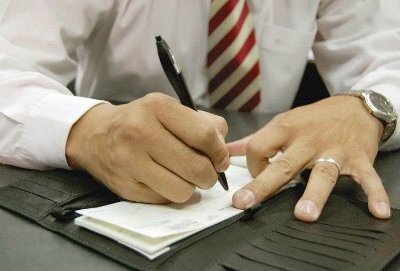 Se redujo la cantidad para expedir un cheque al portador Se redujo la cantidad para expedir un cheque al portador