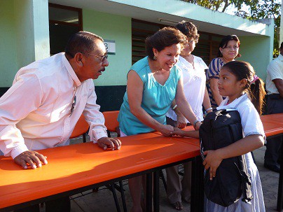 TIZIMIN: Niños de la cabecera reciben uniformes del programa Bienestar Escolar.\r\n\r\n TIZIMIN: Niños de la cabecera reciben uniformes del programa Bienestar Escolar.\r\n\r\n