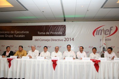 Atestigua SEFOE el cambio de directiva del IMEF Yucatán Atestigua SEFOE el cambio de directiva del IMEF Yucatán