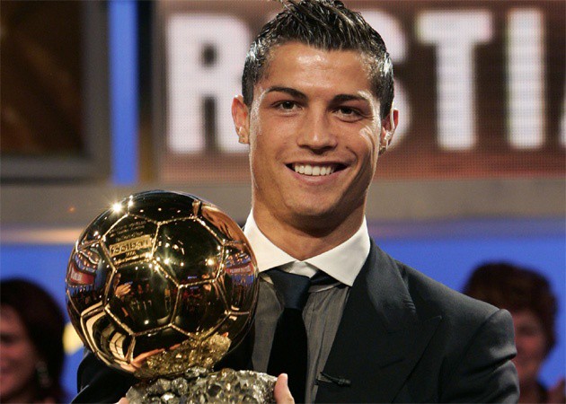 Cristiano Ronaldo obtiene de la FIFA Balón de Oro 2013 Cristiano Ronaldo obtiene de la FIFA Balón de Oro 2013
