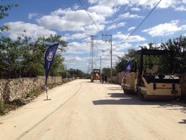El Alcalde de Mérida supervisa obras al sur de la ciudad El Alcalde de Mérida supervisa obras al sur de la ciudad