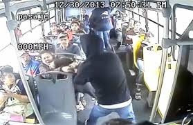 Video de un asalto indigna en redes sociales Video de un asalto indigna en redes sociales