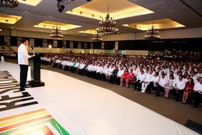 El Gobernador convoca a renovar el Pacto Social para reconstruir Yucatán El Gobernador convoca a renovar el Pacto Social para reconstruir Yucatán