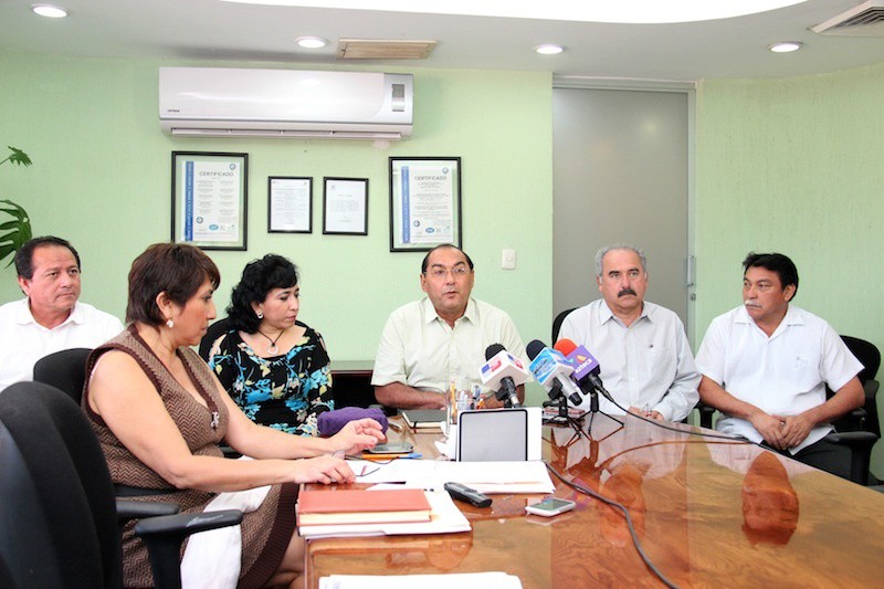 Convocan a maestros yucatecos a participar en una consulta pública Convocan a maestros yucatecos a participar en una consulta pública