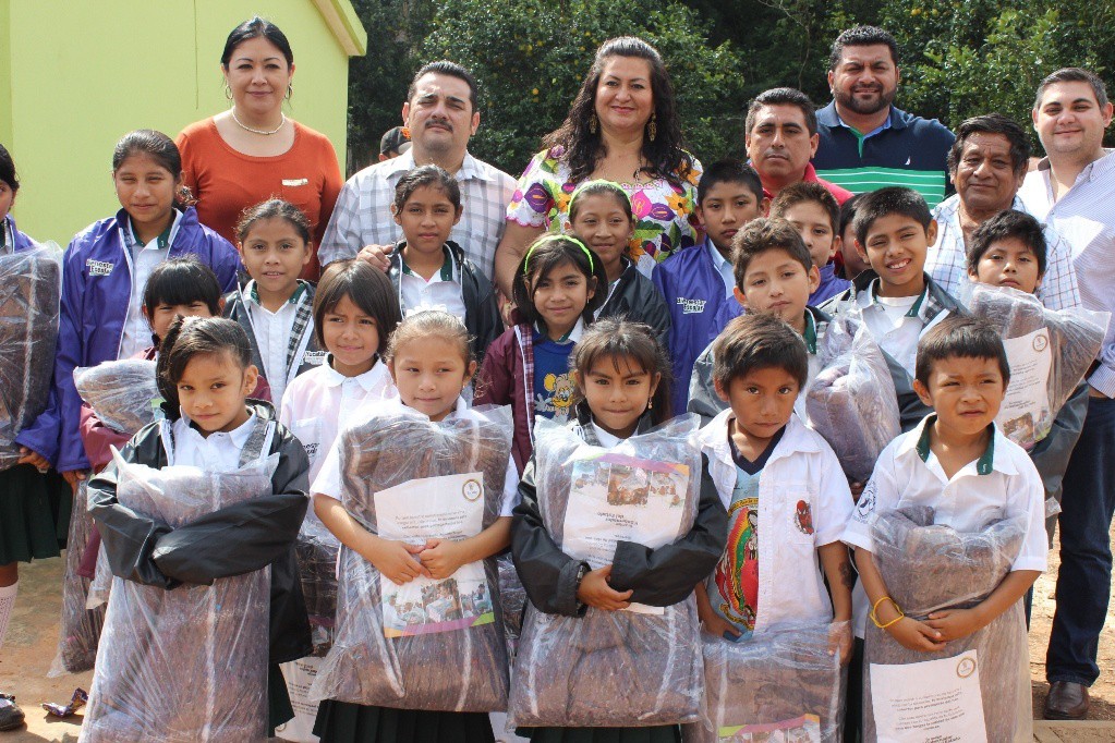 Entrega de chamarras en el cono sur Entrega de chamarras en el cono sur