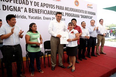 Otorgan certeza jurídica a 120 familias Otorgan certeza jurídica a 120 familias