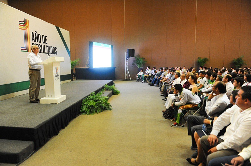 Invierten más de 300 millones de pesos en la Unidad Deportiva "Kukulcán" Invierten más de 300 millones de pesos en la Unidad Deportiva "Kukulcán"