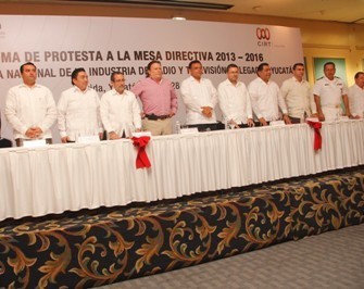 Bernardo Laris toma protesta como nuevo presidente de la CIRT, Yucatán Bernardo Laris toma protesta como nuevo presidente de la CIRT, Yucatán