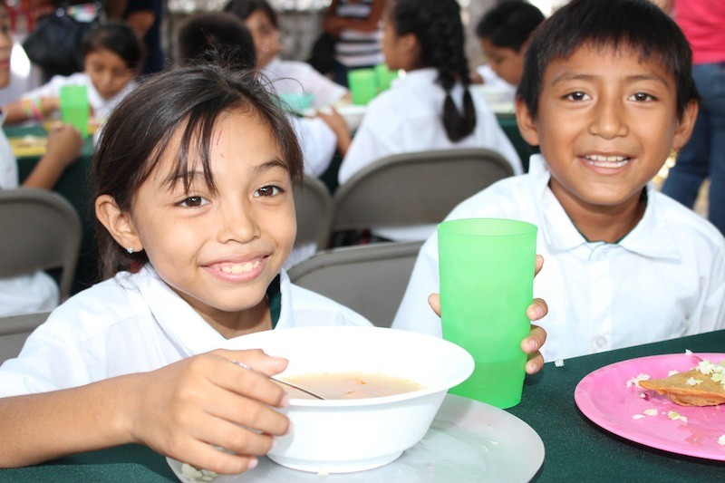 Monitores alimenticios, claves para el funcionamiento de los comedores de las Escuelas de Tiempo Completo Monitores alimenticios, claves para el funcionamiento de los comedores de las Escuelas de Tiempo Completo