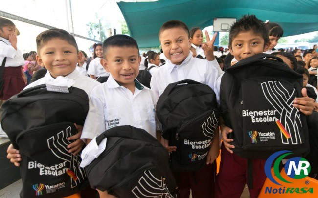 Mochilas, uniformes y chamarras no llegan en comisaria de Tizimín. Mochilas, uniformes y chamarras no llegan en comisaria de Tizimín.