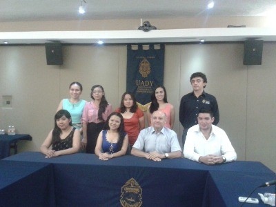Presentan a los mejores promedios de la Facultad de Contaduría y Administración Presentan a los mejores promedios de la Facultad de Contaduría y Administración