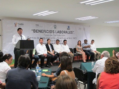 La Secretaria del Trabajo otorgó capacitación a mujeres empresarias La Secretaria del Trabajo otorgó capacitación a mujeres empresarias