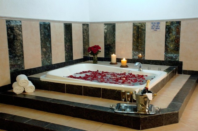 Sorprenda a su pareja este 14 de febrero y llévela a un motel Sorprenda a su pareja este 14 de febrero y llévela a un motel