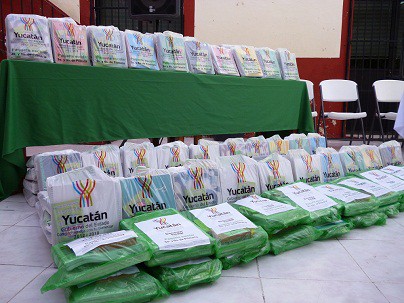 TIZIMIN: Hasta el próximo miércoles entregarían uniformes del programa Bienestar Escolar. TIZIMIN: Hasta el próximo miércoles entregarían uniformes del programa Bienestar Escolar.