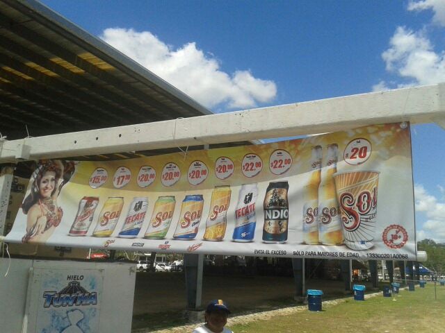 Baja la venta de cerveza en Plaza Carnaval Baja la venta de cerveza en Plaza Carnaval
