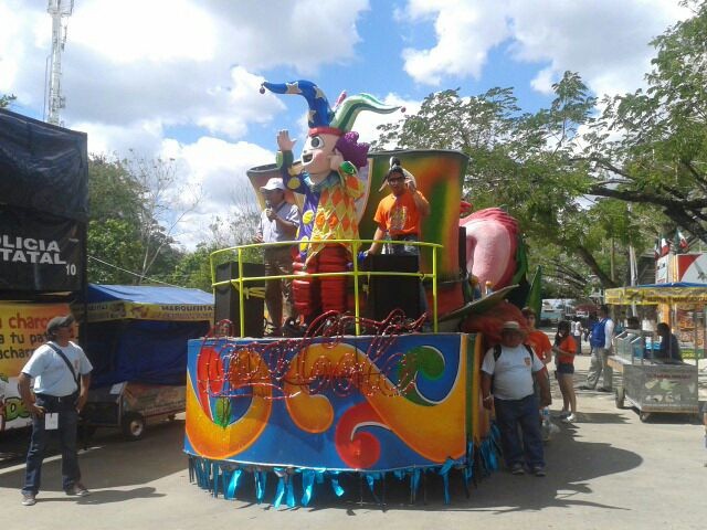 Visitantes desconocen que Plaza Carnaval fue temático Visitantes desconocen que Plaza Carnaval fue temático