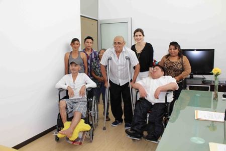 Entrega prótesis y sillas de ruedas Patronato Pro-Hijo del Policía de la SSP Entrega prótesis y sillas de ruedas Patronato Pro-Hijo del Policía de la SSP
