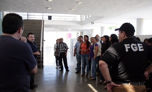 Alumnos de derecho amplían conocimientos sobre el nuevo Sistema de Justicia Alumnos de derecho amplían conocimientos sobre el nuevo Sistema de Justicia