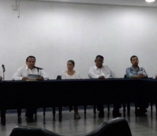 Buscan mediar entre empresarios y el SAT Buscan mediar entre empresarios y el SAT