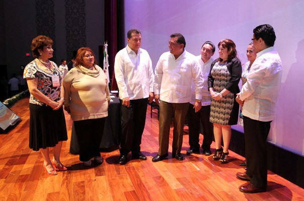Yucatán, modelo en políticas a favor de la mujer: Raúl Plascencia Yucatán, modelo en políticas a favor de la mujer: Raúl Plascencia