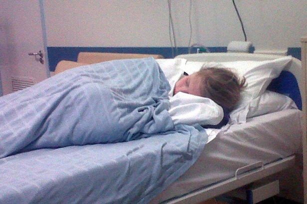 Denuncian a Facebook por niña de 9 años víctima del llamado "NekNomination" Denuncian a Facebook por niña de 9 años víctima del llamado "NekNomination"