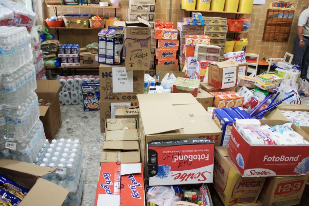 Adolescentes se unen para ayudar a los damnificados por los fenómenos Ingrid y Manuel Adolescentes se unen para ayudar a los damnificados por los fenómenos Ingrid y Manuel