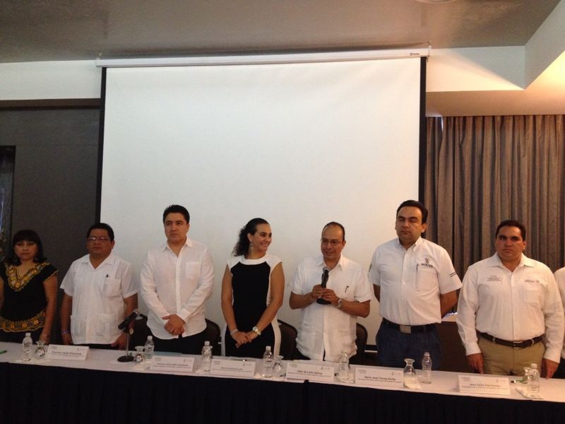 Inauguran Foro de los Derechos de la Juventud Indígena Inauguran Foro de los Derechos de la Juventud Indígena
