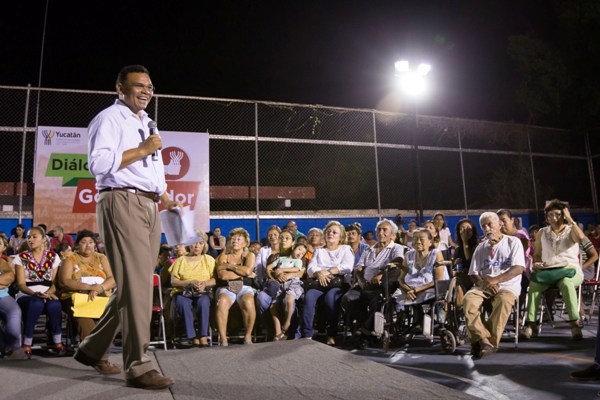 "Diálogos con el Gobernador" llega al poniente de Mérida "Diálogos con el Gobernador" llega al poniente de Mérida