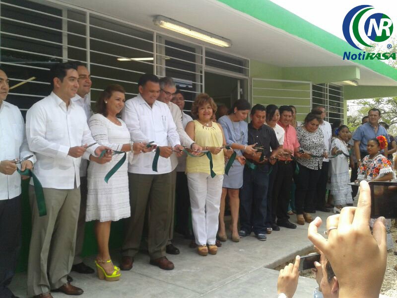 Rolando Zapata inaugura en Susulá un comedor en la escuela "Josefa Ortiz de Dominguez" Rolando Zapata inaugura en Susulá un comedor en la escuela "Josefa Ortiz de Dominguez"