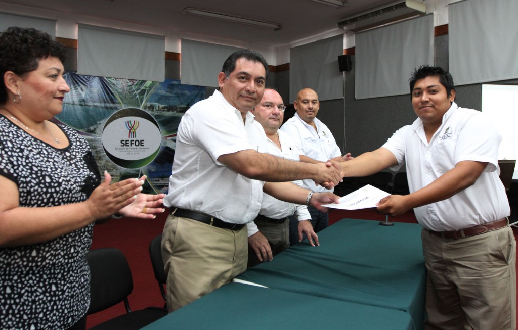 Capacitan a inspectores de transporte público sobre la atención a los adultos mayores Capacitan a inspectores de transporte público sobre la atención a los adultos mayores