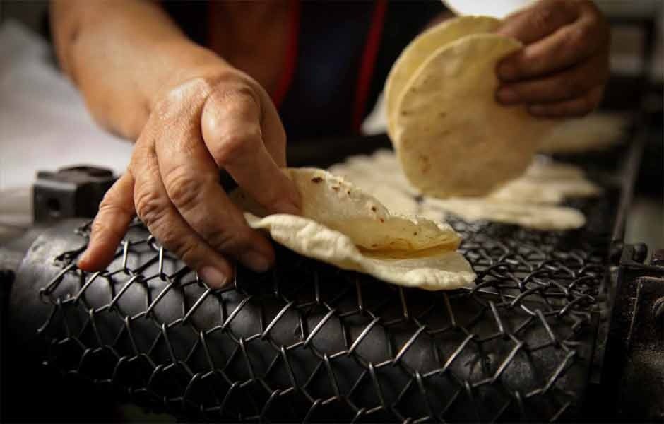 Un radioescucha se queja de mal trato a la mujeres de Yodzonot Presentado Un radioescucha se queja de mal trato a la mujeres de Yodzonot Presentado