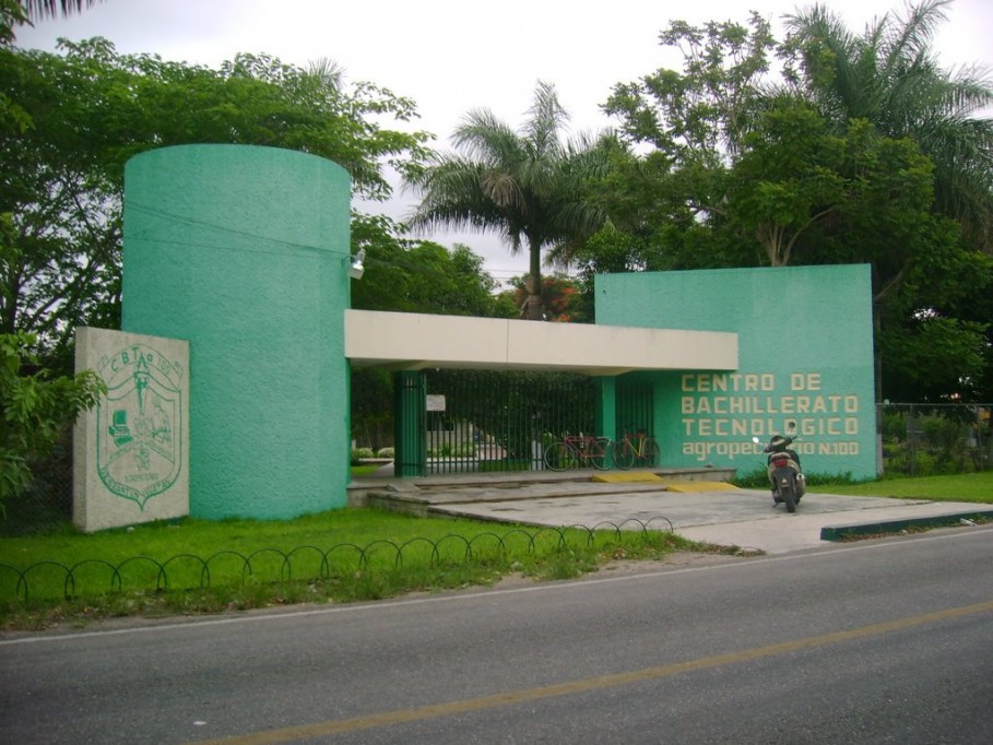Miles de adultos estudian prepa abierta los sábados en los CBTAS Miles de adultos estudian prepa abierta los sábados en los CBTAS