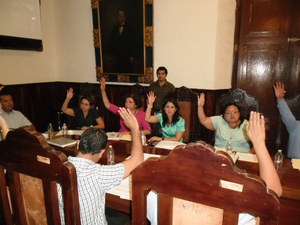 Celebran Sesión Ordinaria de Cabildo en la capital yucateca Celebran Sesión Ordinaria de Cabildo en la capital yucateca