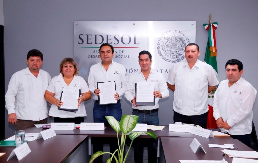 Se suman esfuerzos para impulsar a los migrantes yucatecos Se suman esfuerzos para impulsar a los migrantes yucatecos