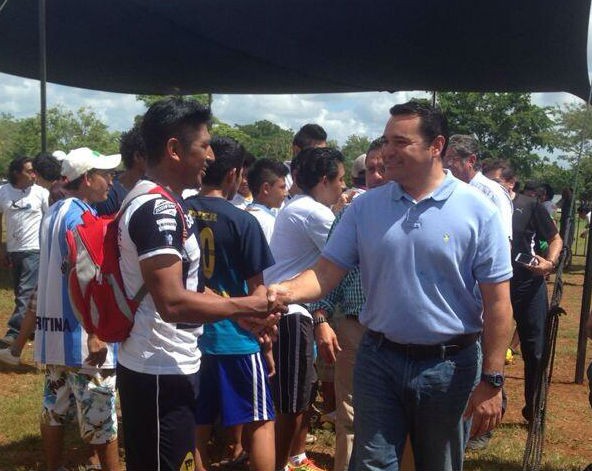 El Ayuntamiento retoma con más estímulos el Torneo de Fútbol de Barrios y Comisarías El Ayuntamiento retoma con más estímulos el Torneo de Fútbol de Barrios y Comisarías