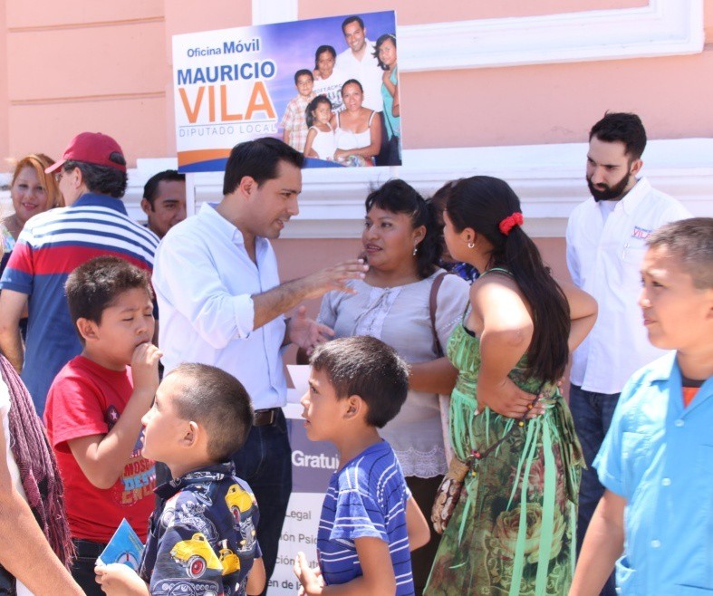 El diputado Mauricio Vila Dosal pone en marcha su oficina móvil El diputado Mauricio Vila Dosal pone en marcha su oficina móvil