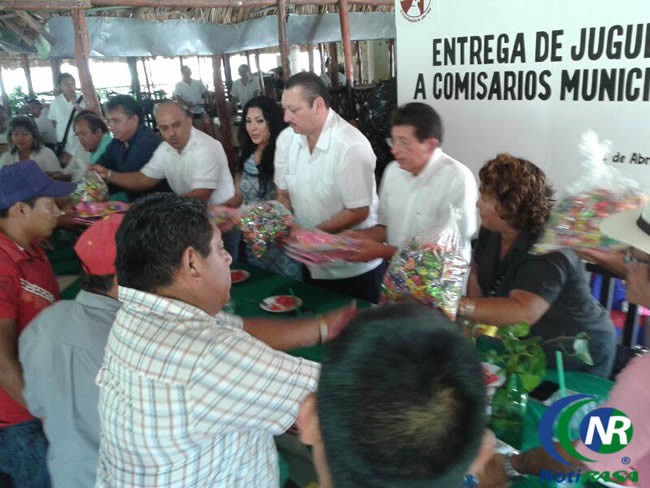 Entregan a comisarios de Valladolid material para festejar el Día del Niño en sus comunidades Entregan a comisarios de Valladolid material para festejar el Día del Niño en sus comunidades