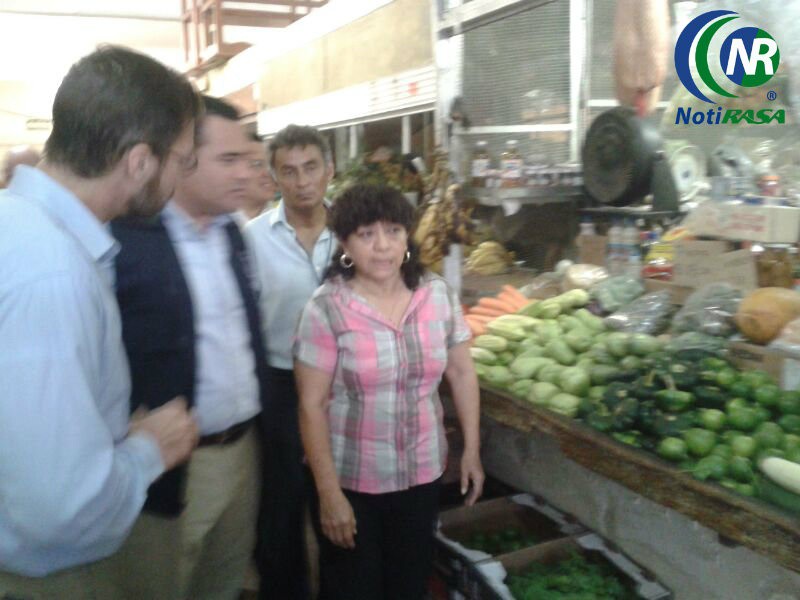 El Alcalde supervisa los trabajos de remodelación del mercado de la Alemán El Alcalde supervisa los trabajos de remodelación del mercado de la Alemán