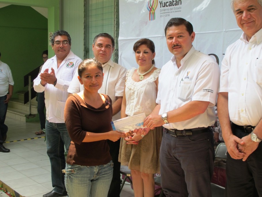 Realizaron "Bolsa de trabajo en tu colonia" en la Lázaro Cárdenas Realizaron "Bolsa de trabajo en tu colonia" en la Lázaro Cárdenas
