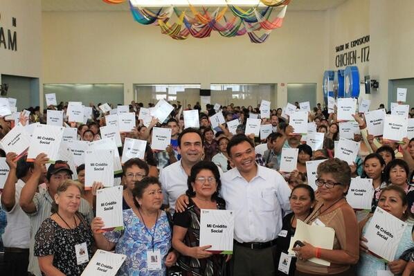 Entregan 225 créditos sociales para emprendedores yucatecos Entregan 225 créditos sociales para emprendedores yucatecos