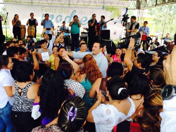 Celebra Ayuntamiento a las madres en su día Celebra Ayuntamiento a las madres en su día