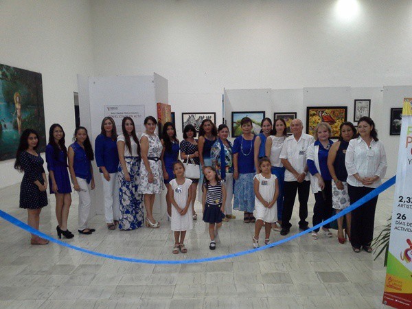 Exposición pictórica "Con el color en alto" ilumina edificio de la Sedeculta Exposición pictórica "Con el color en alto" ilumina edificio de la Sedeculta