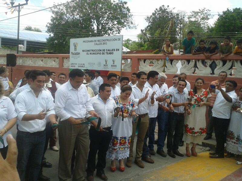 Entregan bonos para la mejora de vivienda en Teabo Entregan bonos para la mejora de vivienda en Teabo