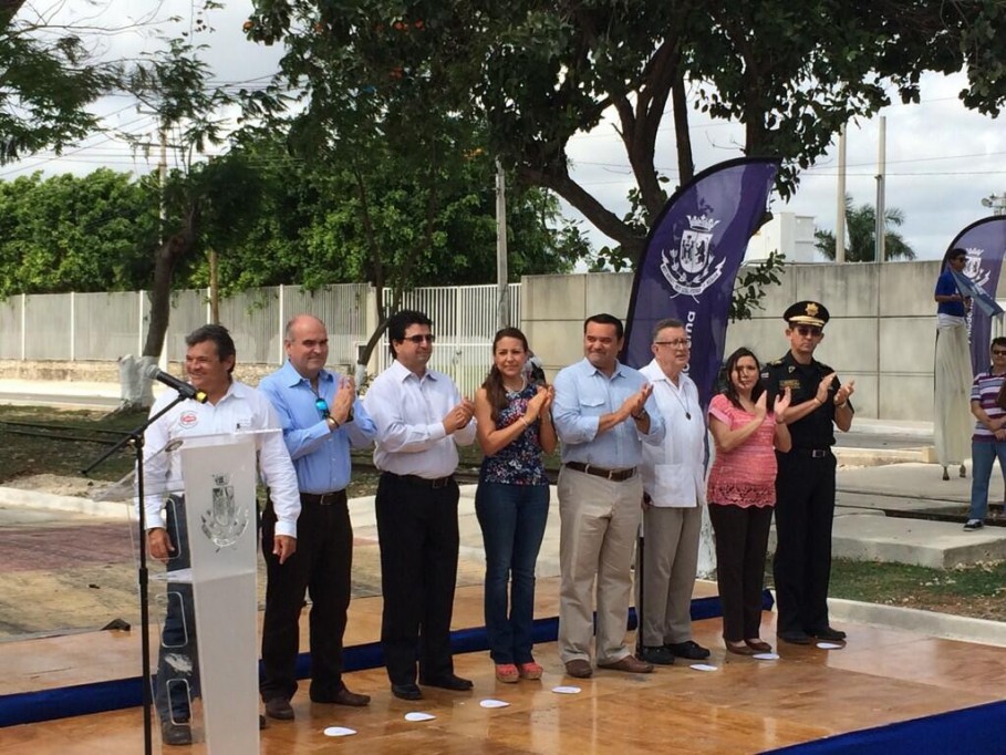Entrega Renán Barrera obras de la calle 60 Norte Entrega Renán Barrera obras de la calle 60 Norte