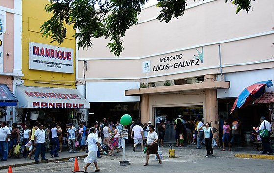 El Plan Estratégico de Yucatán apoya la reubicación de ambulantes a casonas El Plan Estratégico de Yucatán apoya la reubicación de ambulantes a casonas