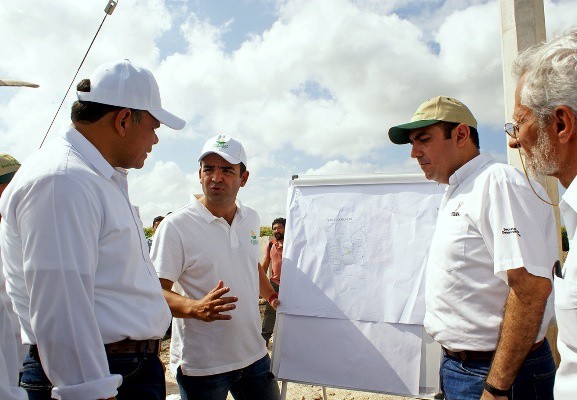 Supervisa el Gobernador tres unidades productivas en el Oriente Supervisa el Gobernador tres unidades productivas en el Oriente