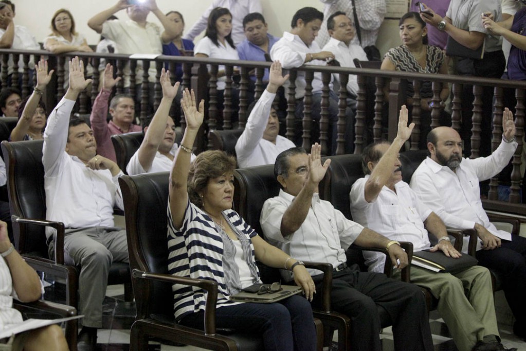 Aprobada la iniciativa del Ejecutivo Local para refinanciar o reestructurar la deuda pública Aprobada la iniciativa del Ejecutivo Local para refinanciar o reestructurar la deuda pública